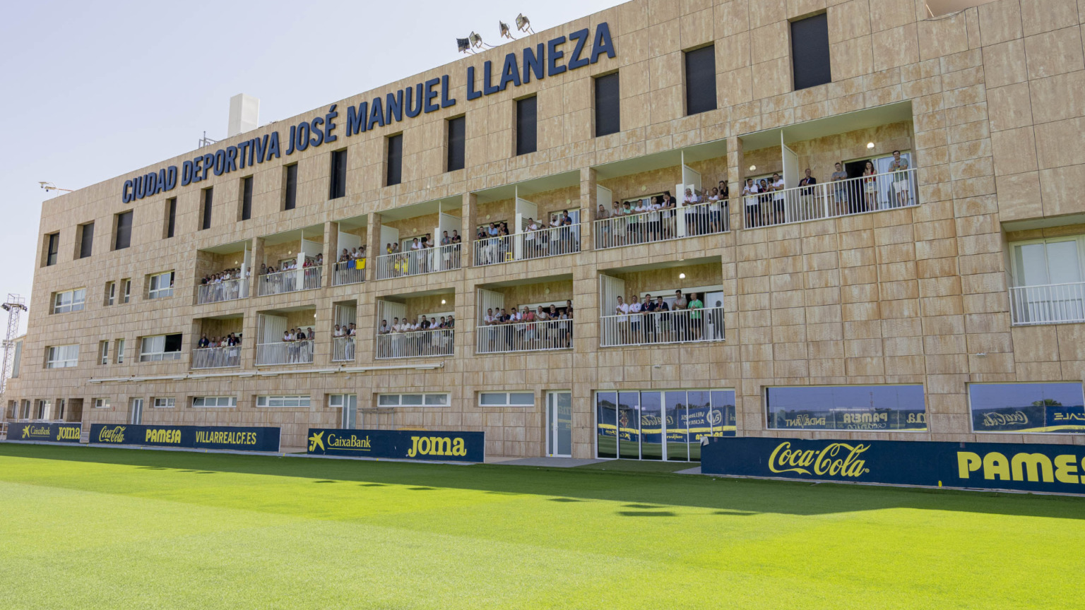 Emoción y reencuentros en la celebración del 25 aniversario de la residencia del Villarreal CD Jose Manuel Llaneza